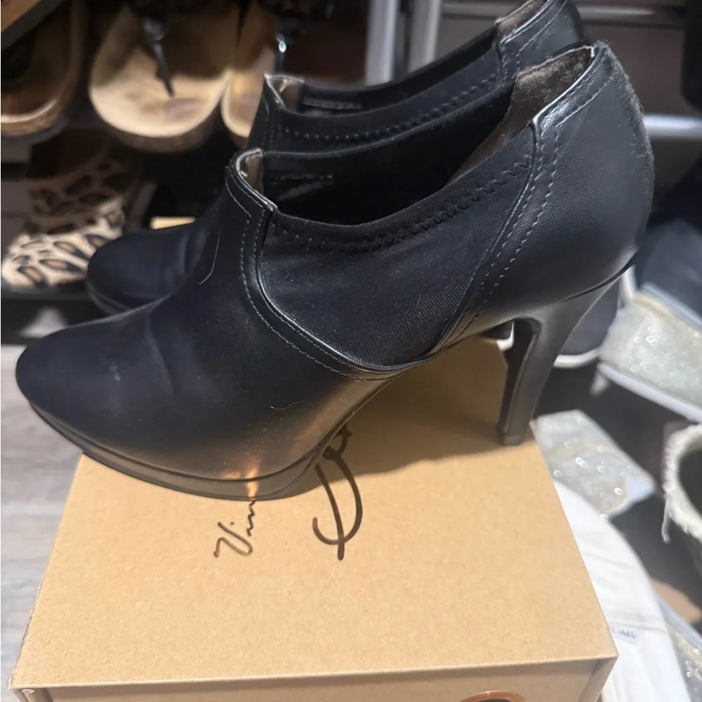 Men's Black Slip-On Shoes - Picture 3 of 5